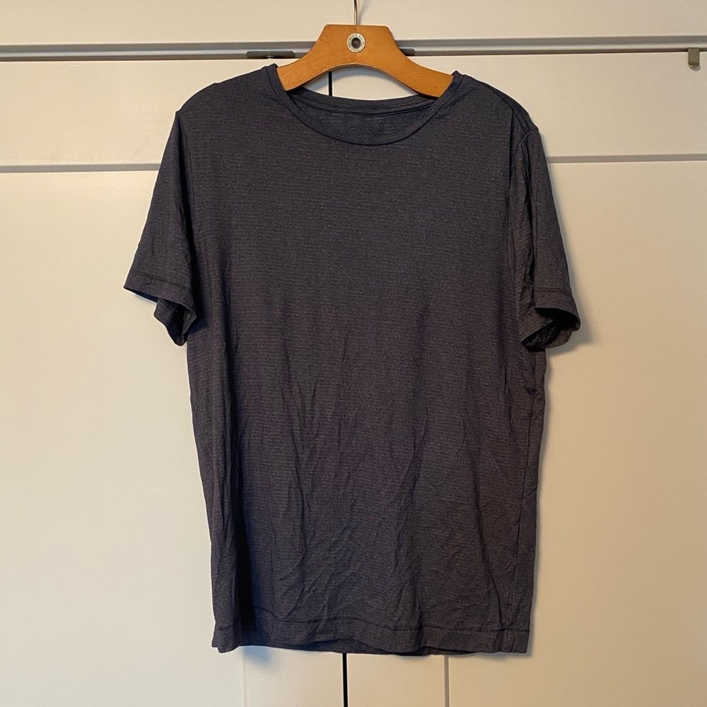 Lululemon T-Shirt Medium